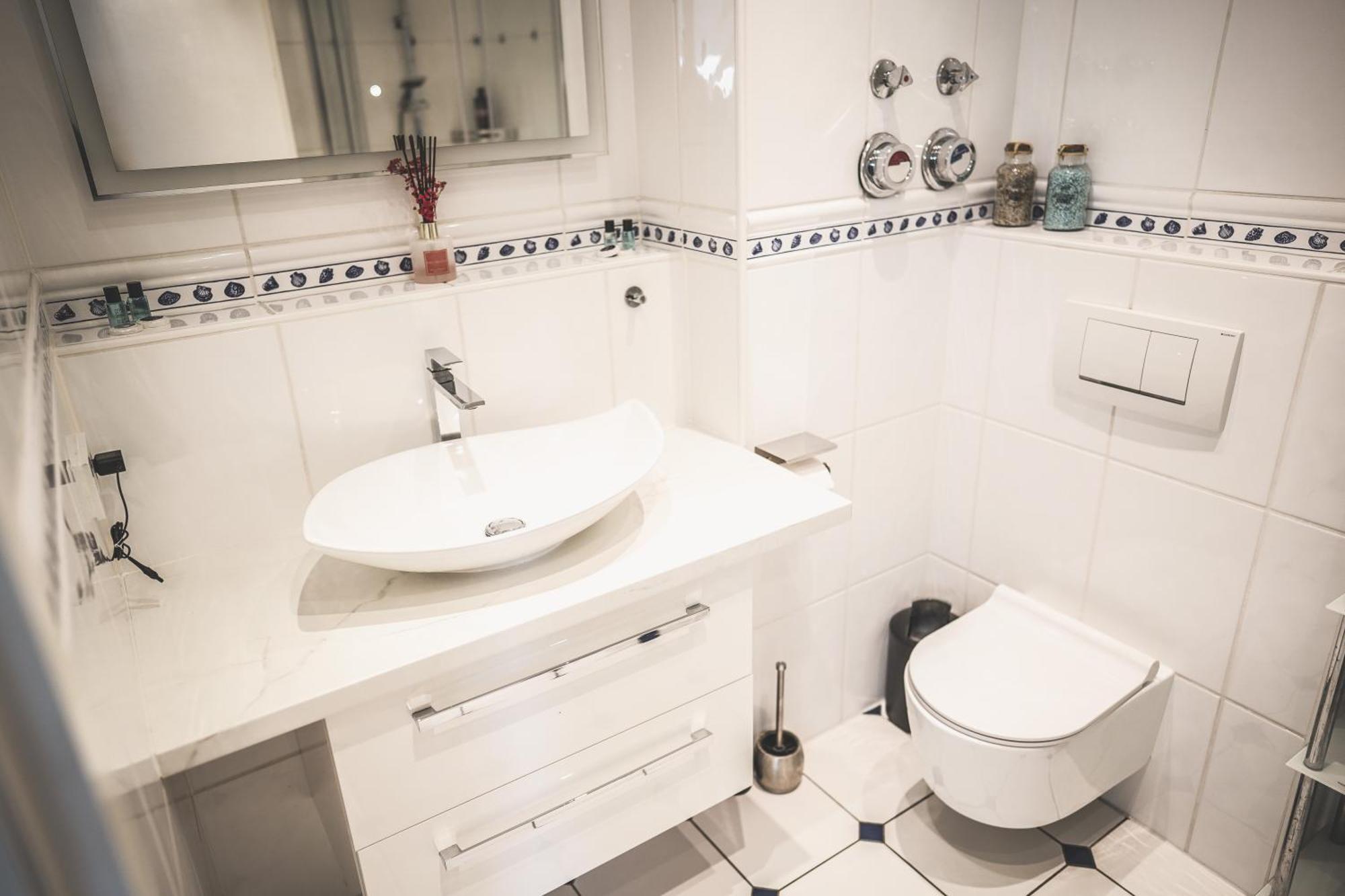Luxus Maisonette Wohnung Am See, Wehome Premium Санкт-Леон-Рот Экстерьер фото